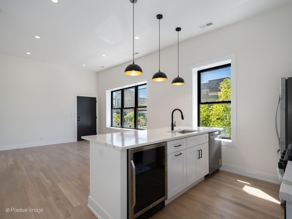 1500 N Western Avenue - Photo 2