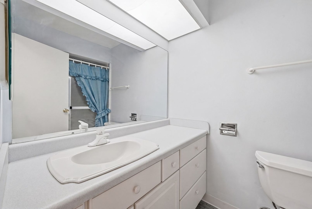 6818 Roberts Drive - Photo 10