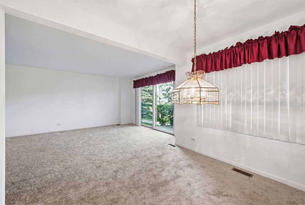 6818 Roberts Drive - Photo 3