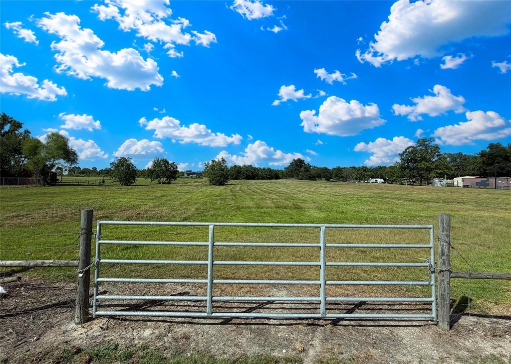 18027 W Clover Lane - Photo 23