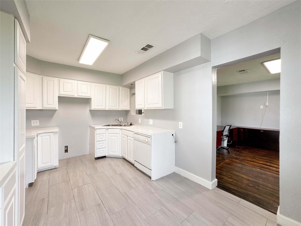 18027 W Clover Lane - Photo 15