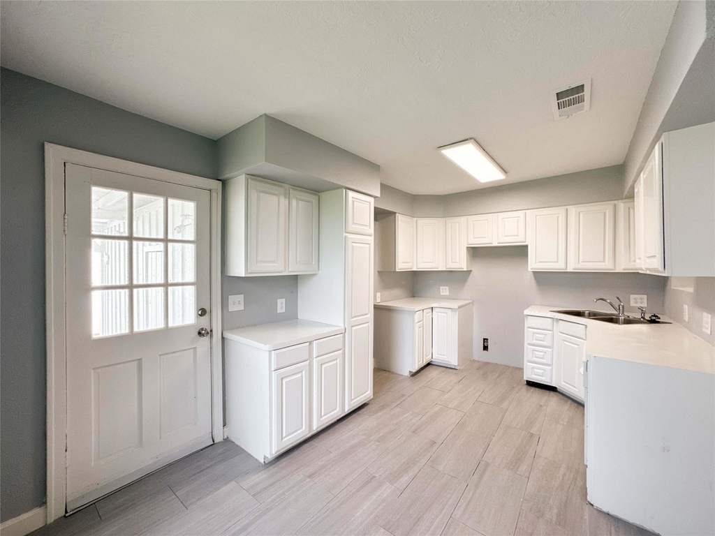 18027 W Clover Lane - Photo 14