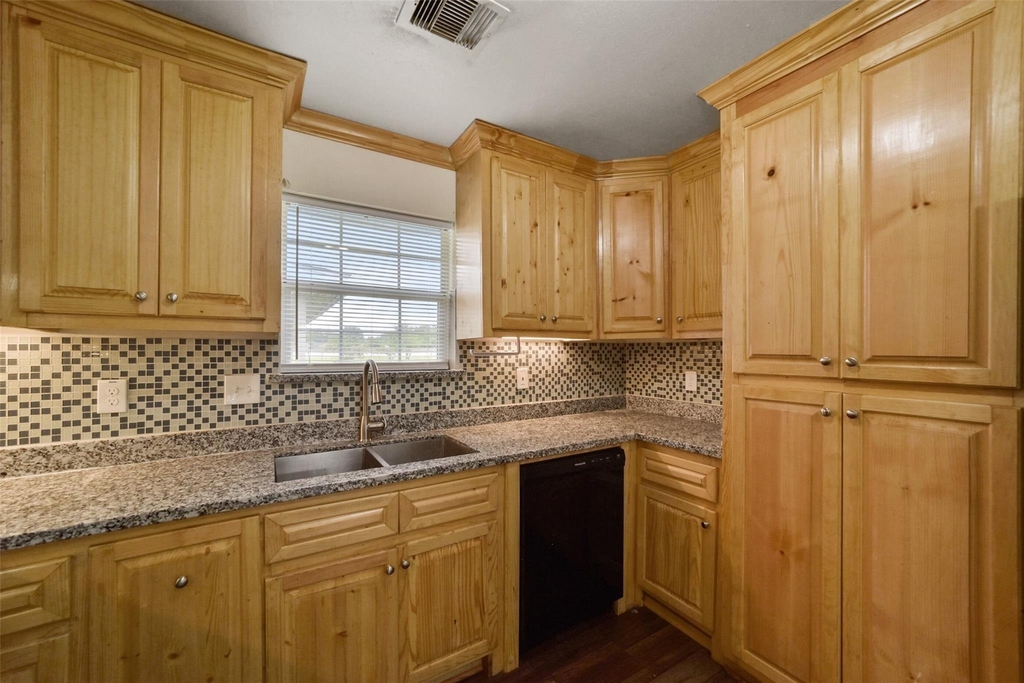 214 Schilling Street - Photo 9