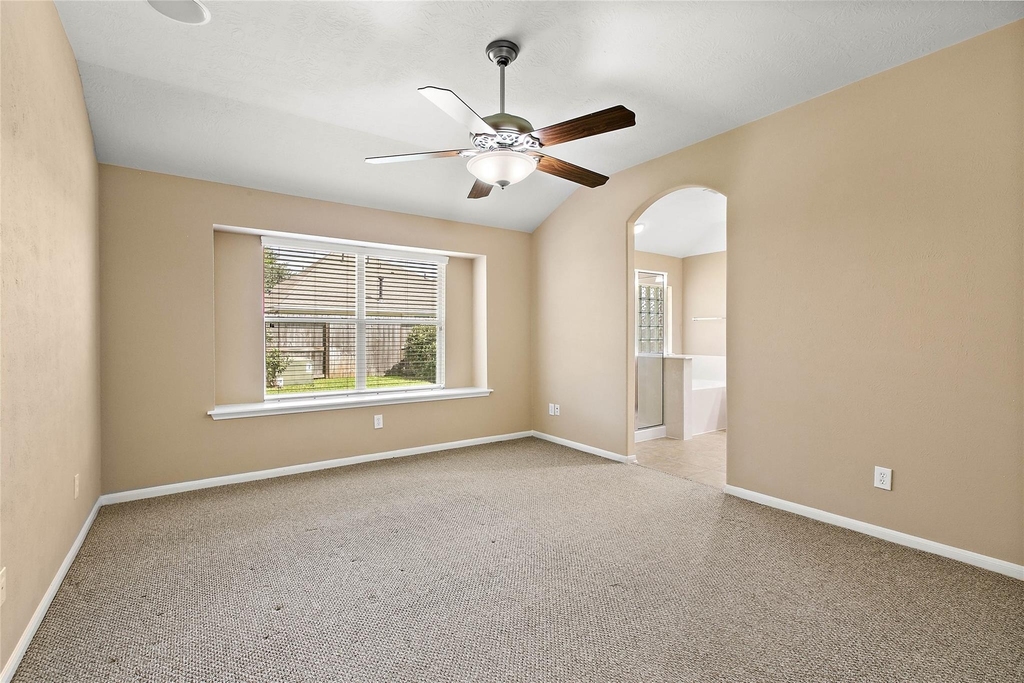 30411 Deleon Fields Drive - Photo 12