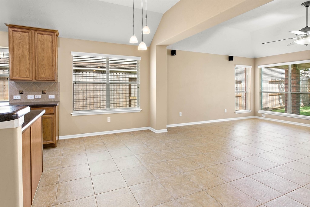 30411 Deleon Fields Drive - Photo 10