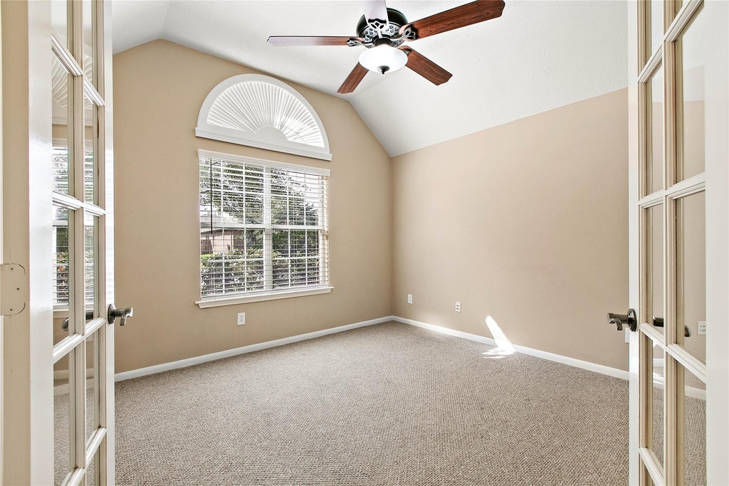30411 Deleon Fields Drive - Photo 3