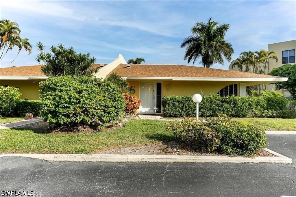 925 Palm View Drive - Photo 0