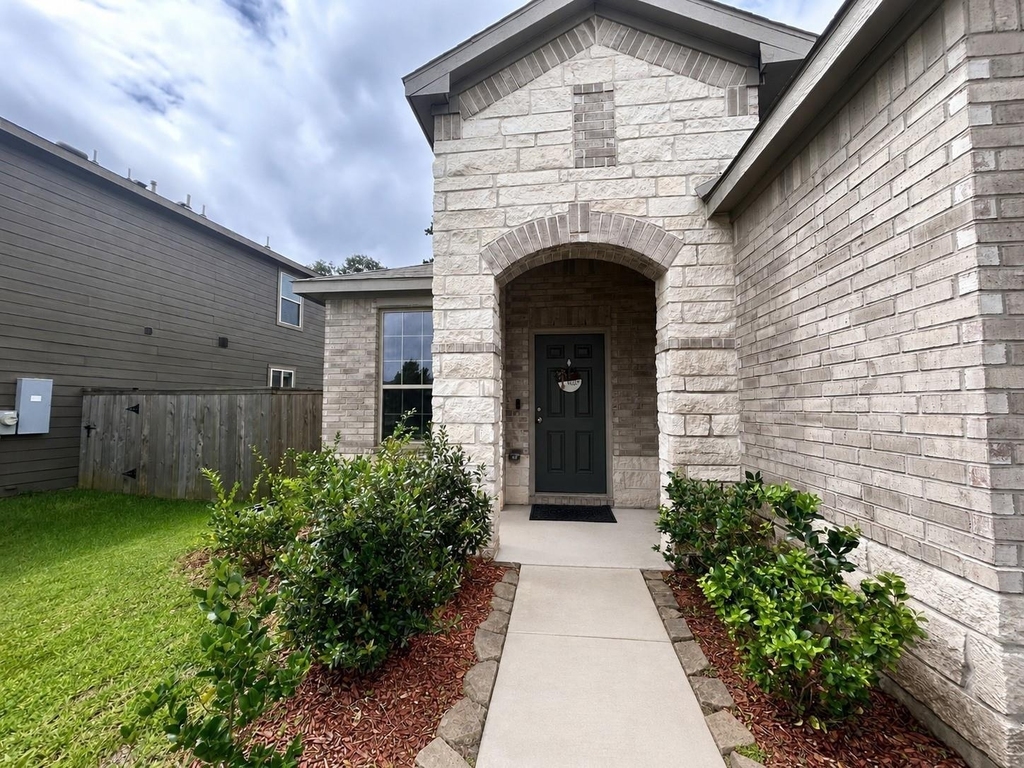 118 Ashwood Glade Drive - Photo 1