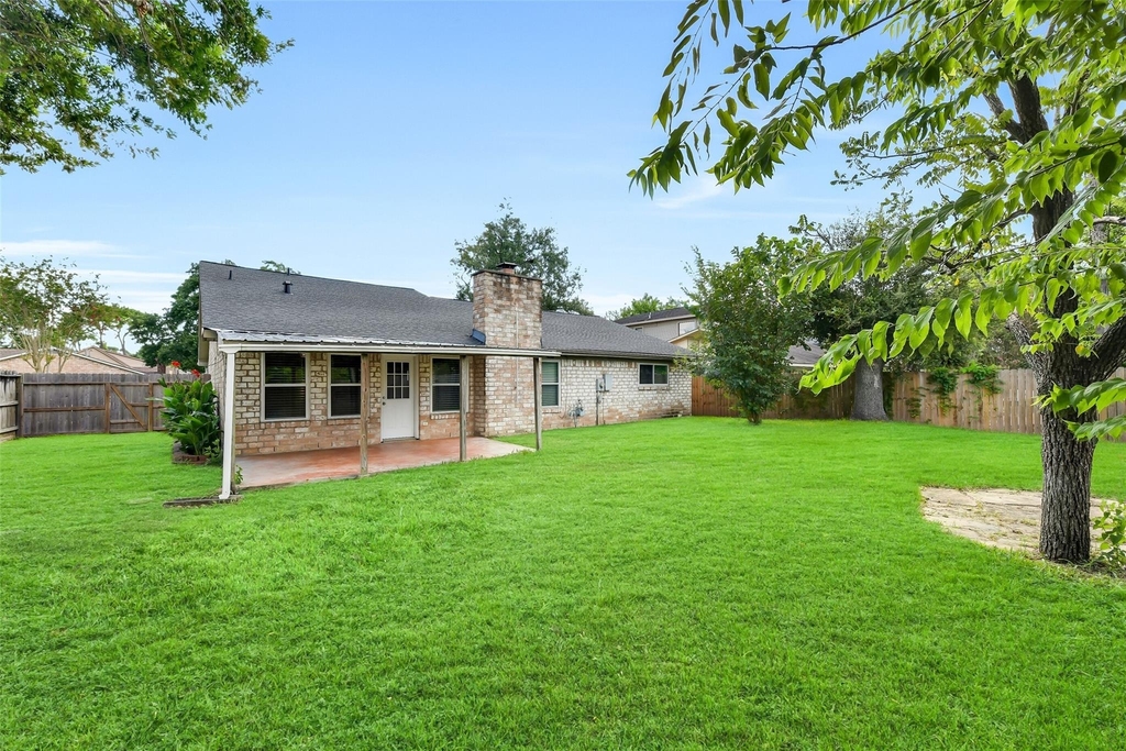 11110 Sagecountry Drive - Photo 29
