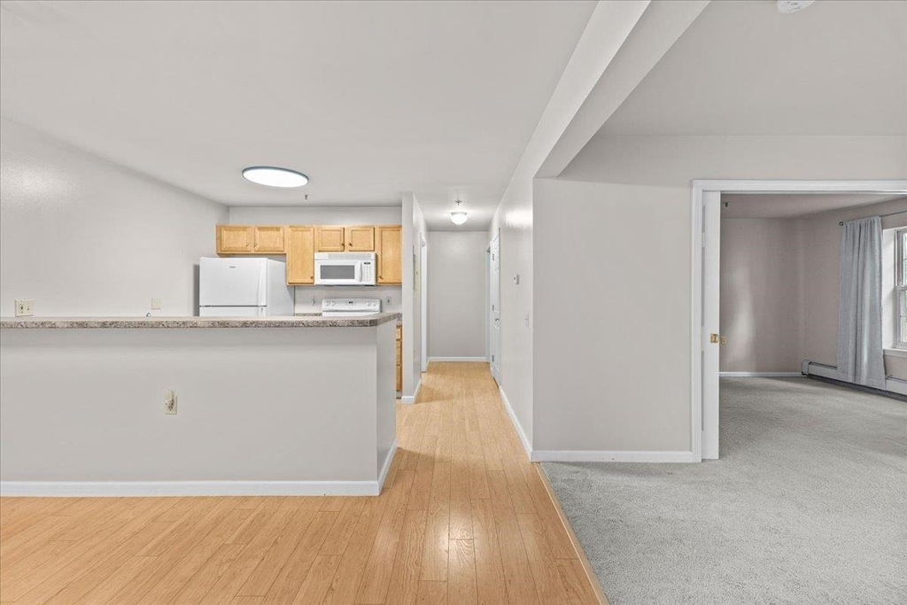 340 Hildred - Photo 6