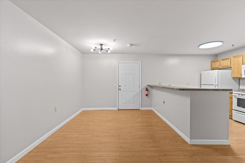 340 Hildred - Photo 8