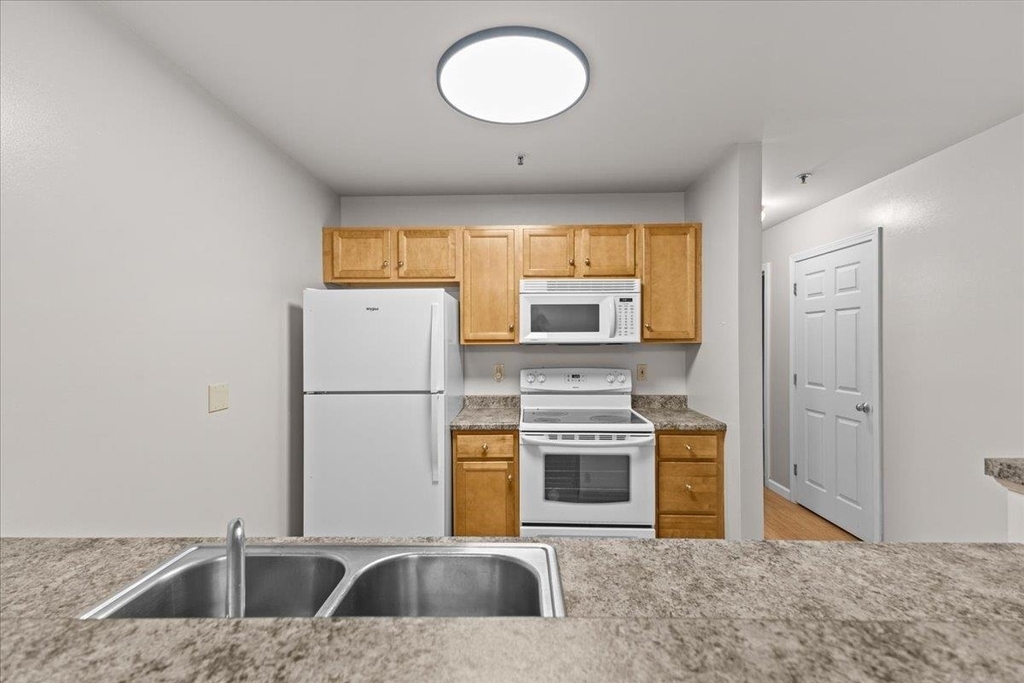340 Hildred - Photo 9