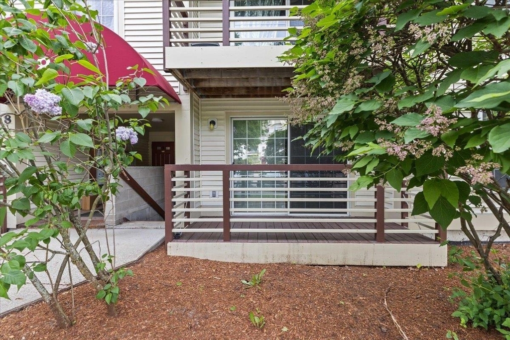 340 Hildred - Photo 1