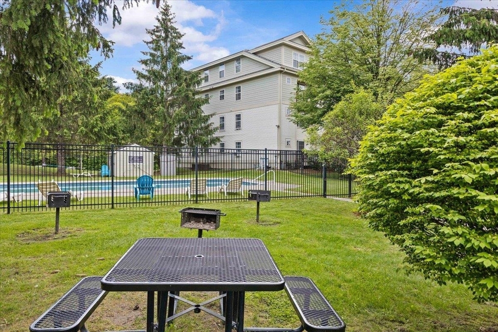 340 Hildred - Photo 32