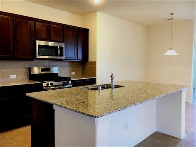 8410 Green Paseo Place - Photo 17