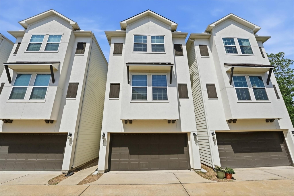 2057 Sherwood Forest Street - Photo 0