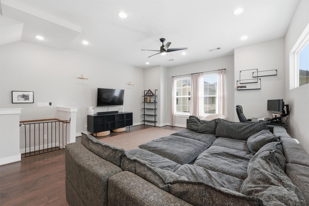 2057 Sherwood Forest Street - Photo 9