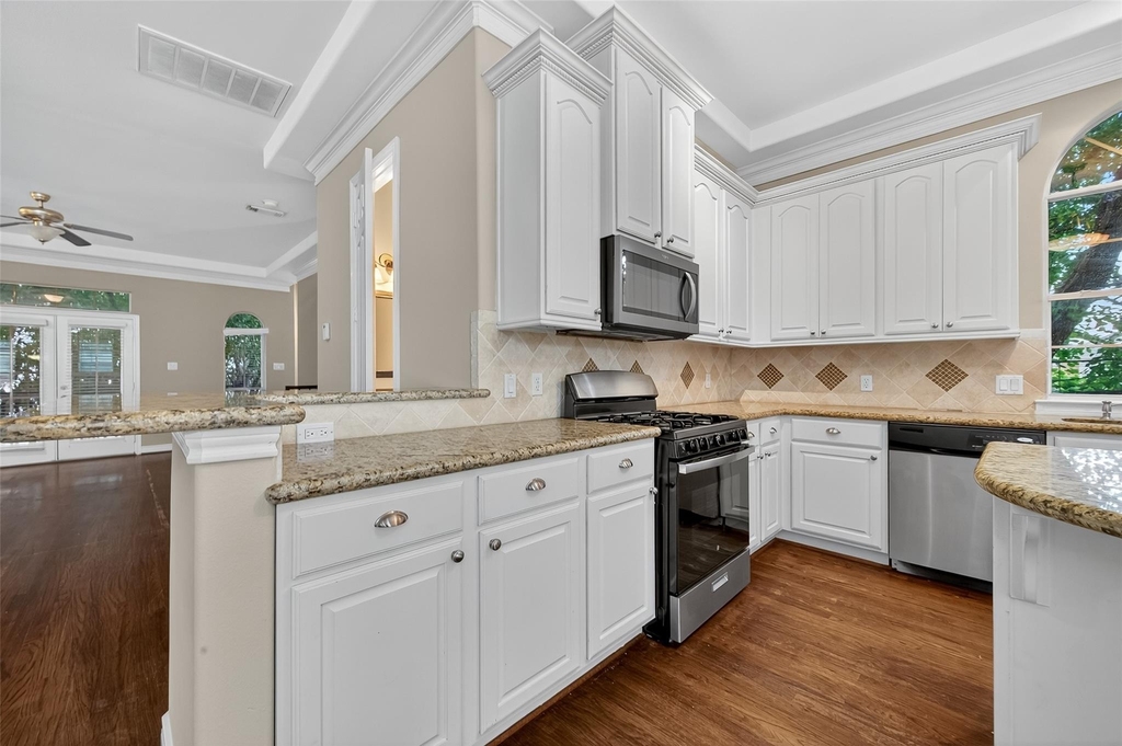 1015 Stanford Street - Photo 18