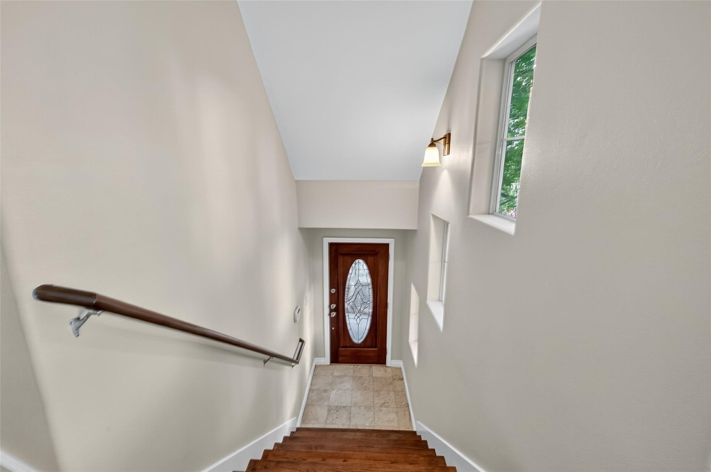 1015 Stanford Street - Photo 7