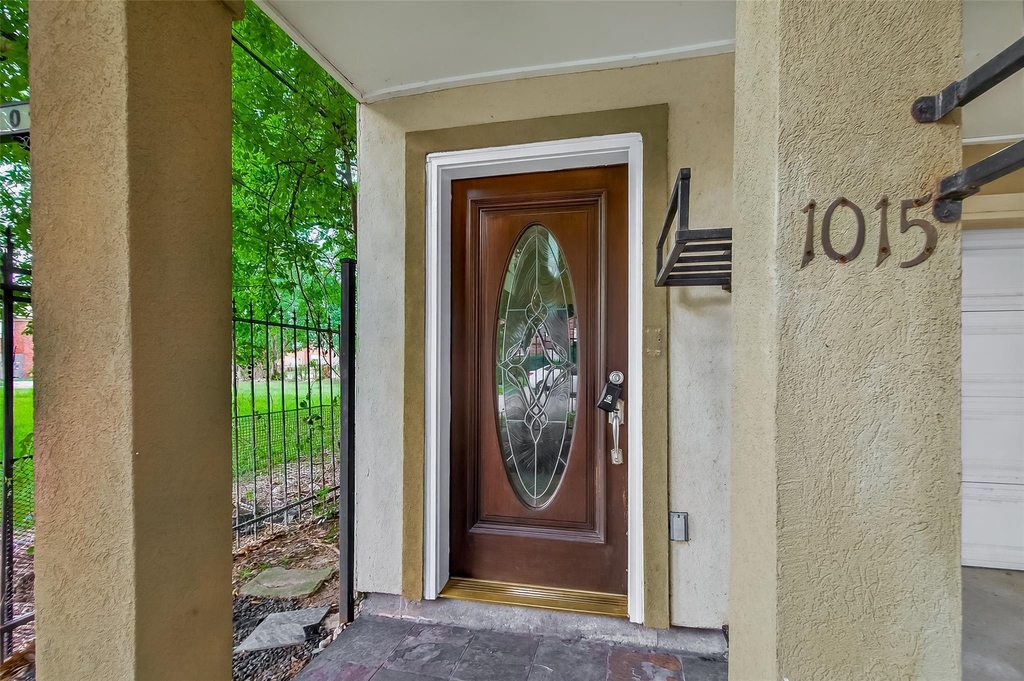 1015 Stanford Street - Photo 6