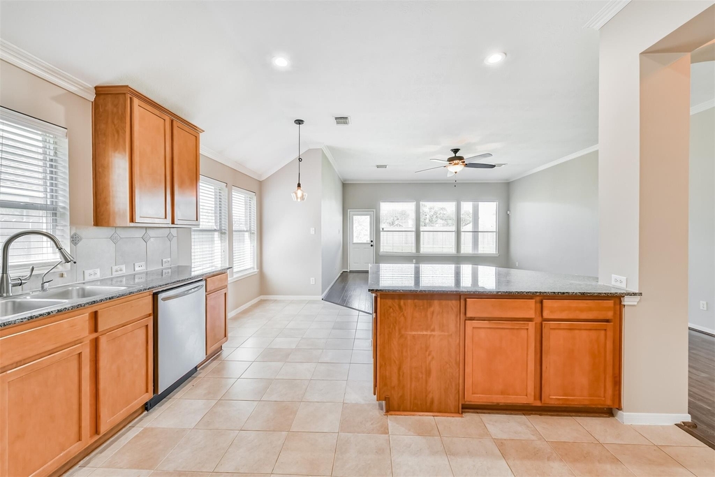 13719 Rolling River Lane - Photo 7
