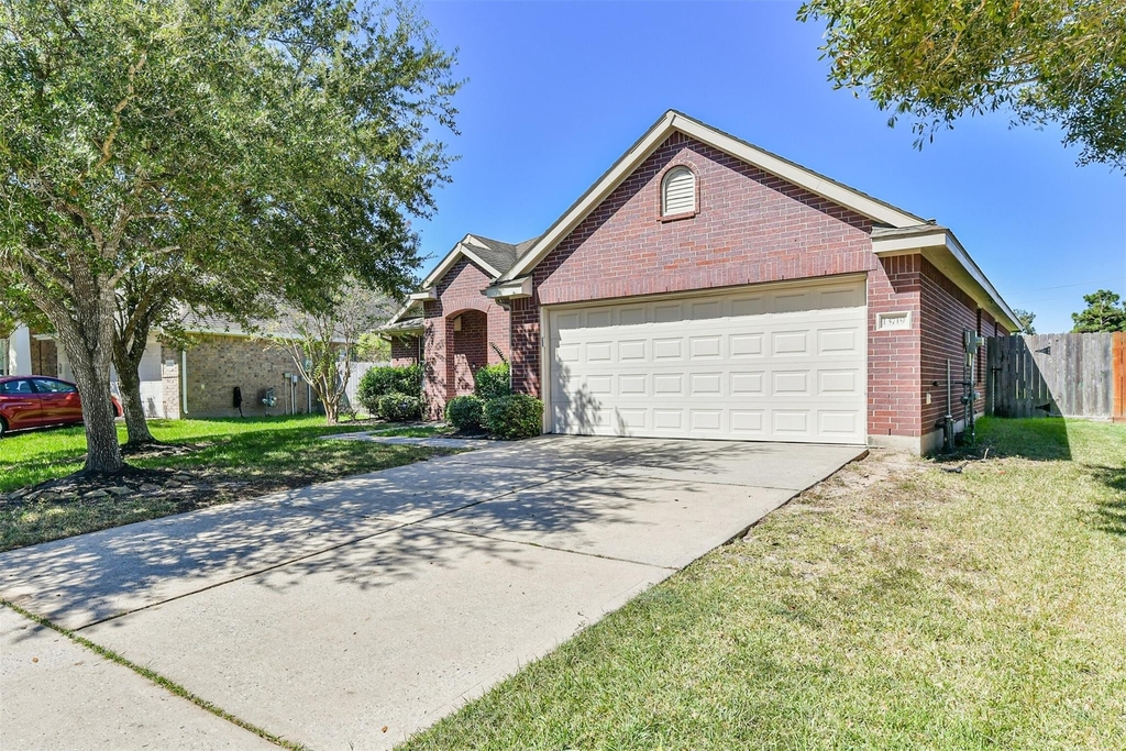 13719 Rolling River Lane - Photo 1
