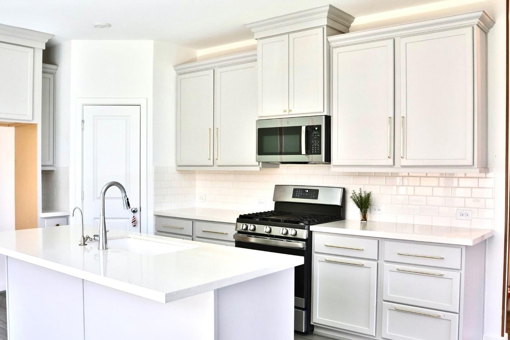 17631 Carnation Glen Drive - Photo 8