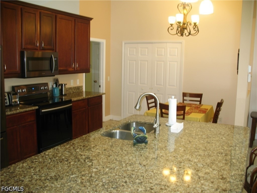 301 Se 1st Street - Photo 8