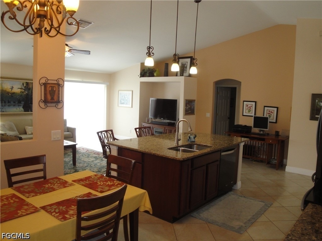 301 Se 1st Street - Photo 6