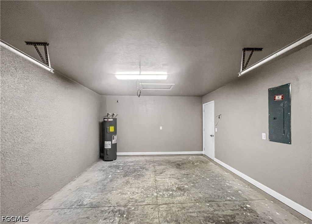745 Harry Avenue S - Photo 37