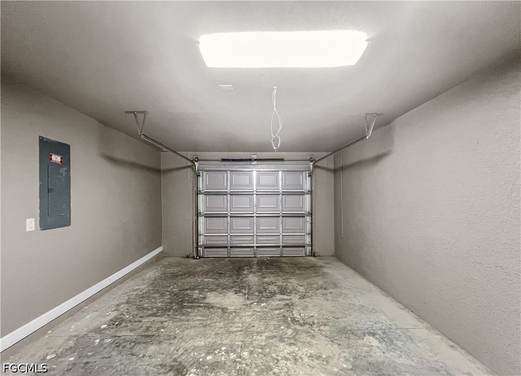 745 Harry Avenue S - Photo 39