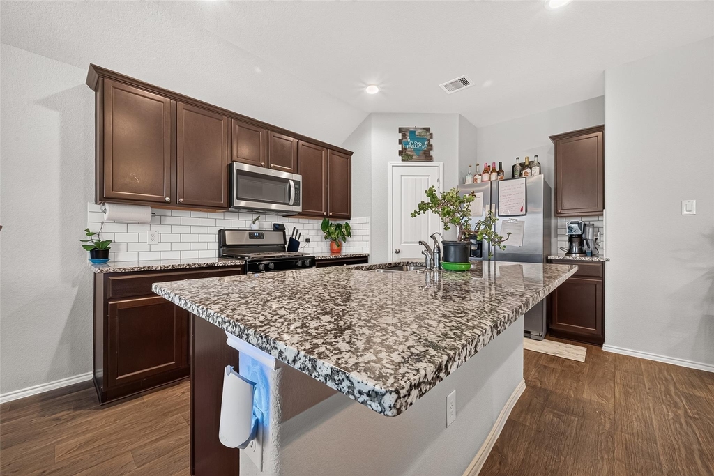 811 Petunia Falls Lane - Photo 13