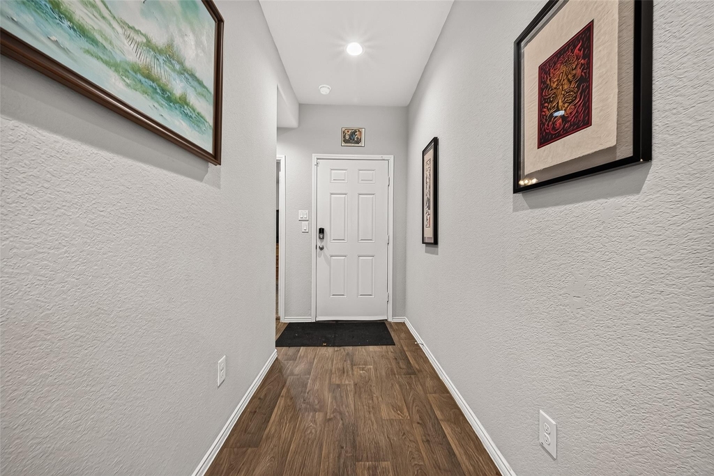 811 Petunia Falls Lane - Photo 7