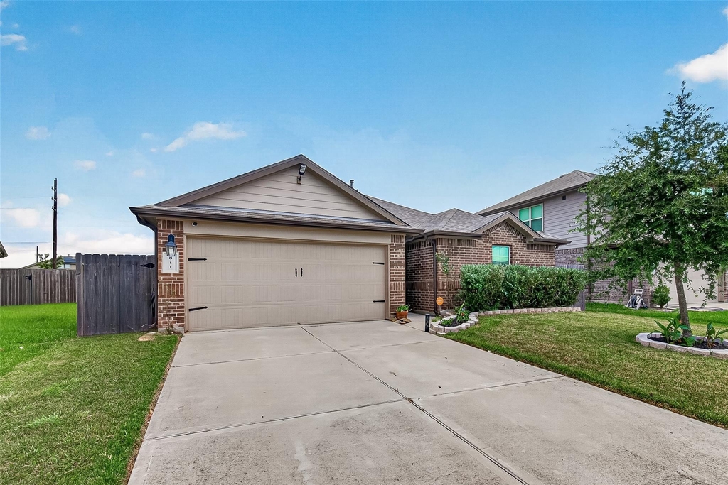811 Petunia Falls Lane - Photo 4