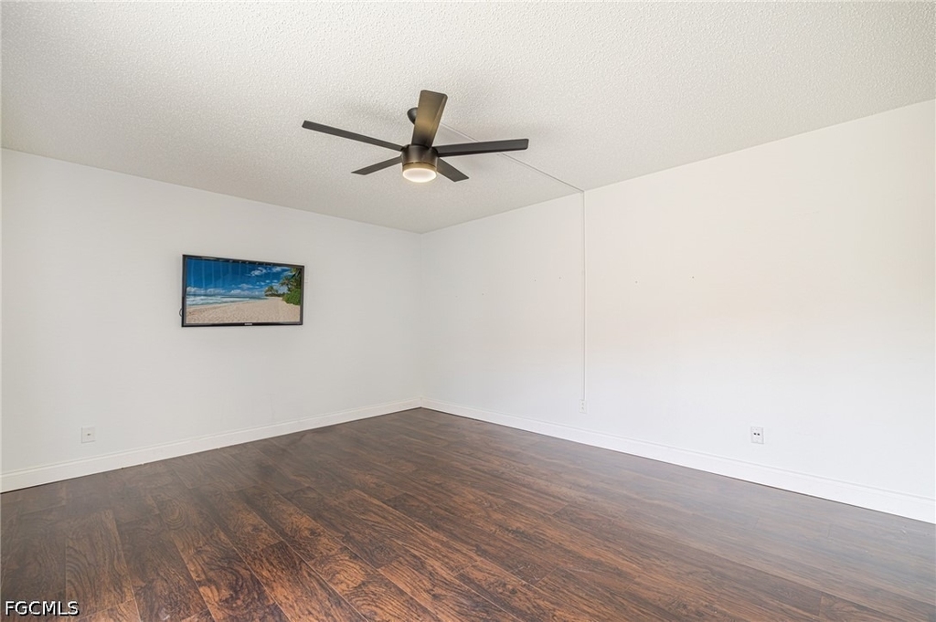 1418 Park Shore Circle - Photo 7