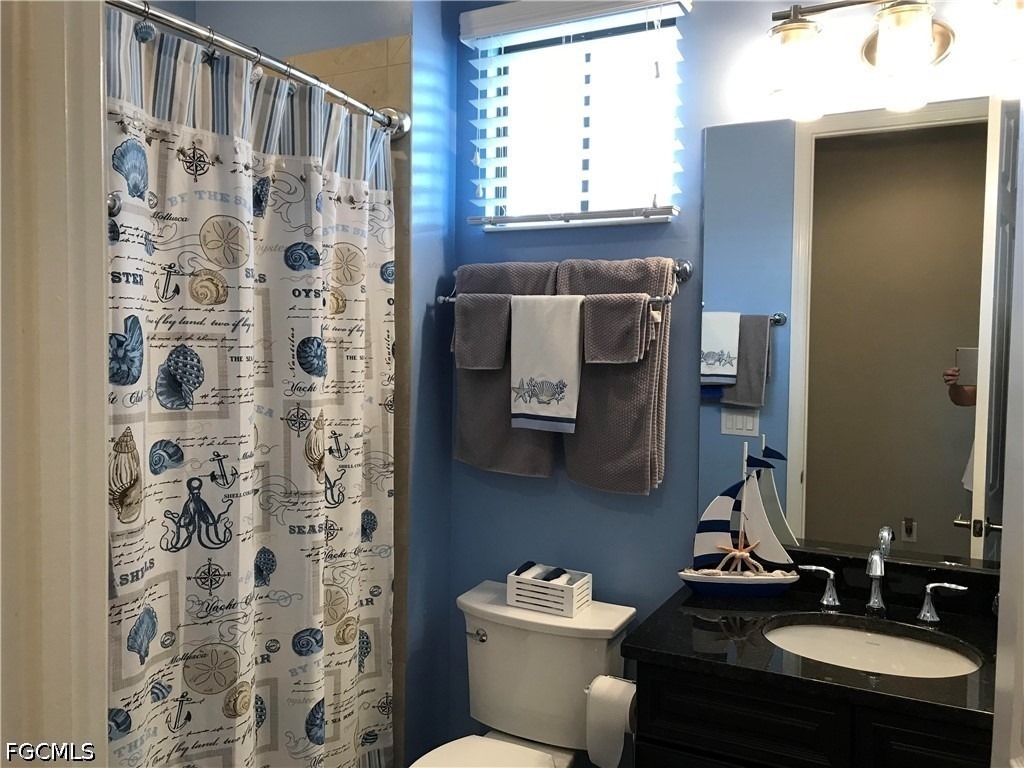 11908 Izarra Way - Photo 16