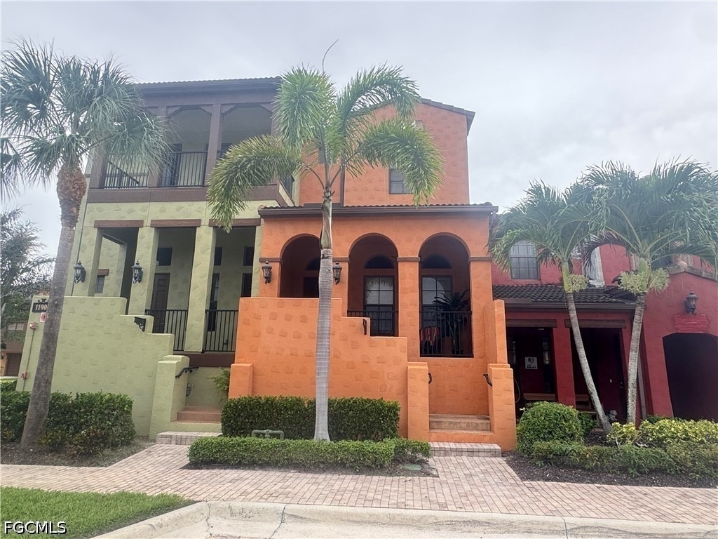 11901 Izarra Way - Photo 0