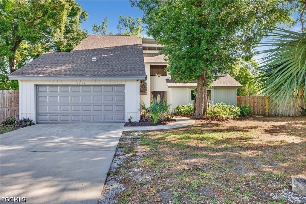 1576 Beechwood Trail - Photo 0