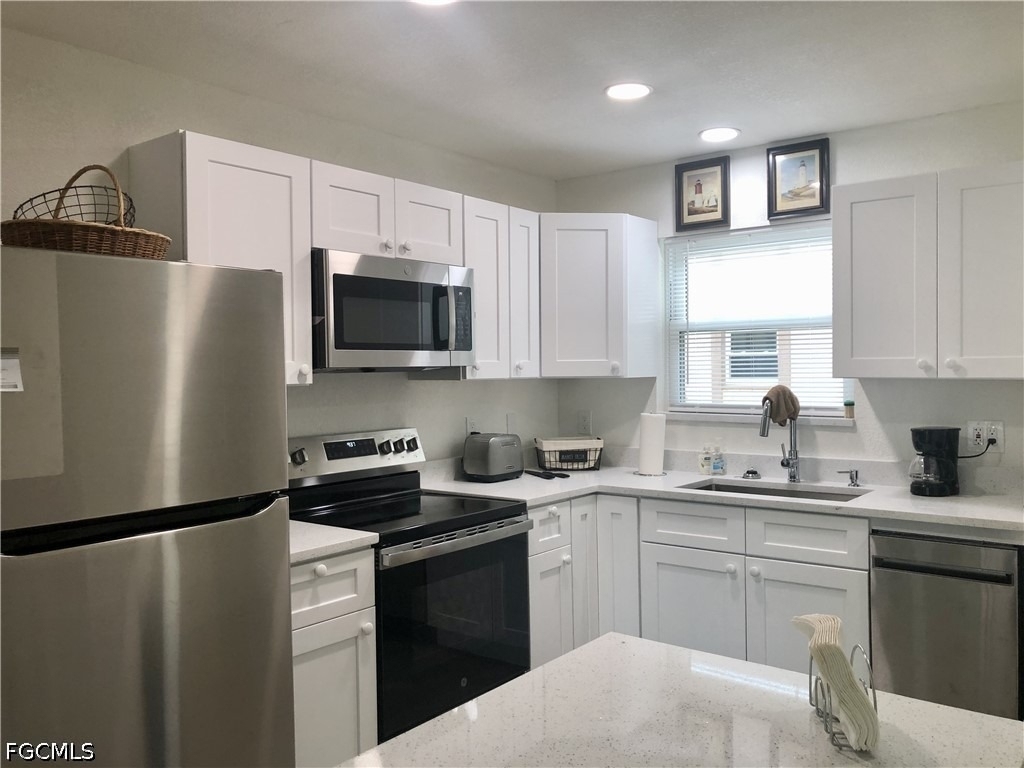 16881 Davis Road - Photo 7