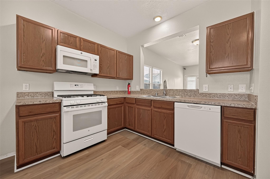 18915 S Lyford Drive - Photo 5