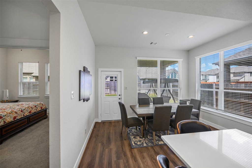 7115 Prairie Heights Drive - Photo 17