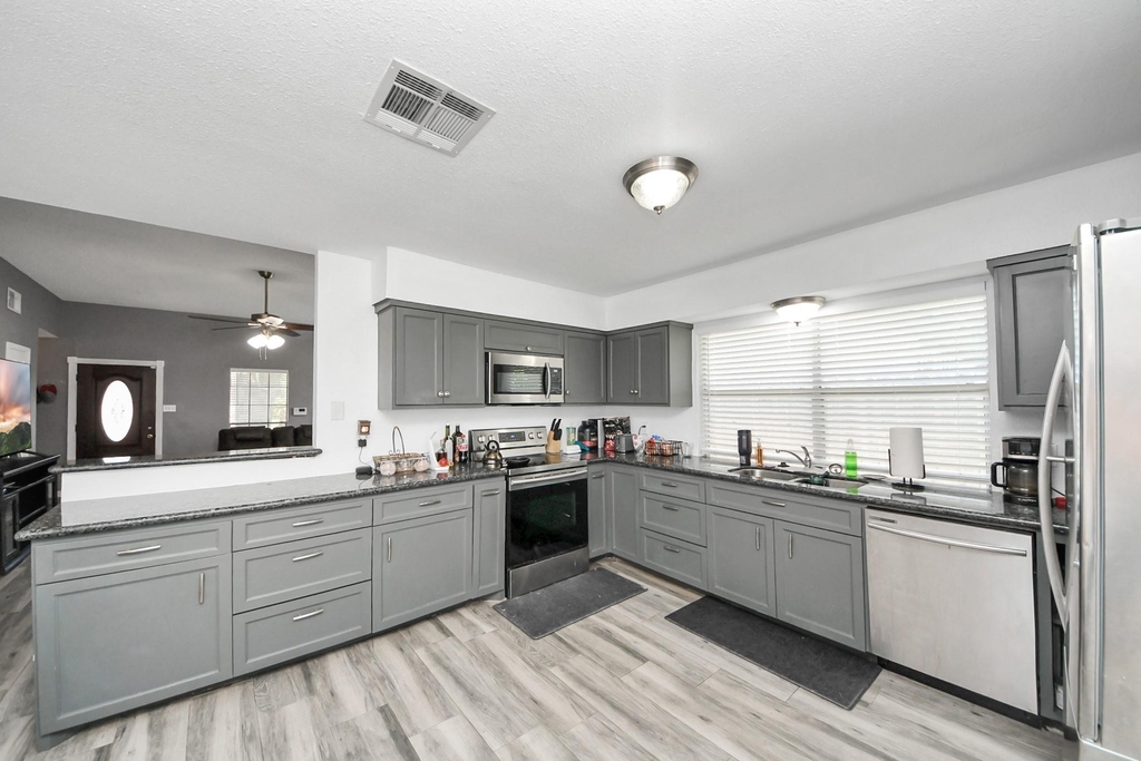 11031 Kirkmead Drive - Photo 7