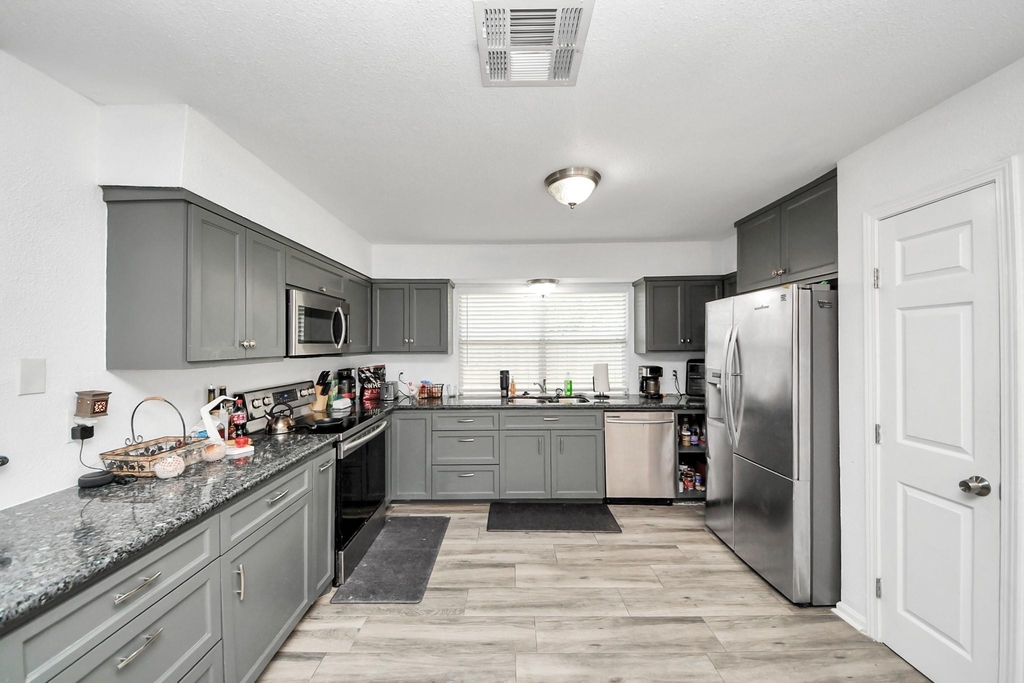 11031 Kirkmead Drive - Photo 8