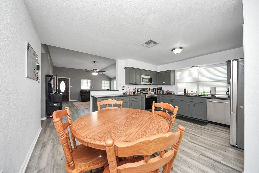 11031 Kirkmead Drive - Photo 6