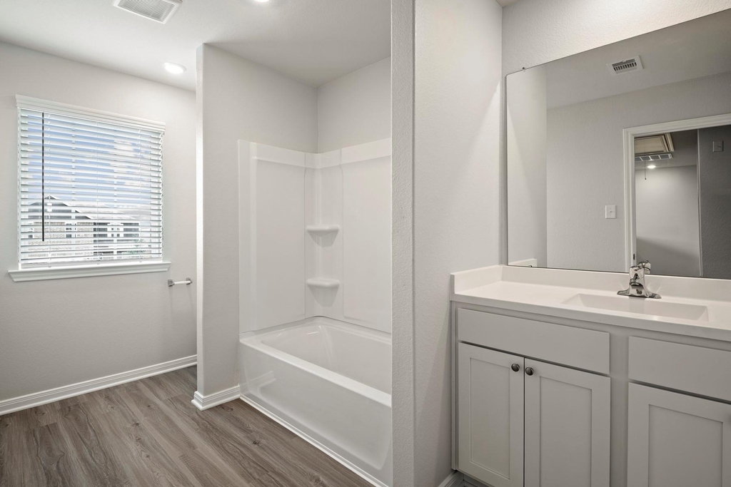15646 Honey Cove Drive - Photo 8