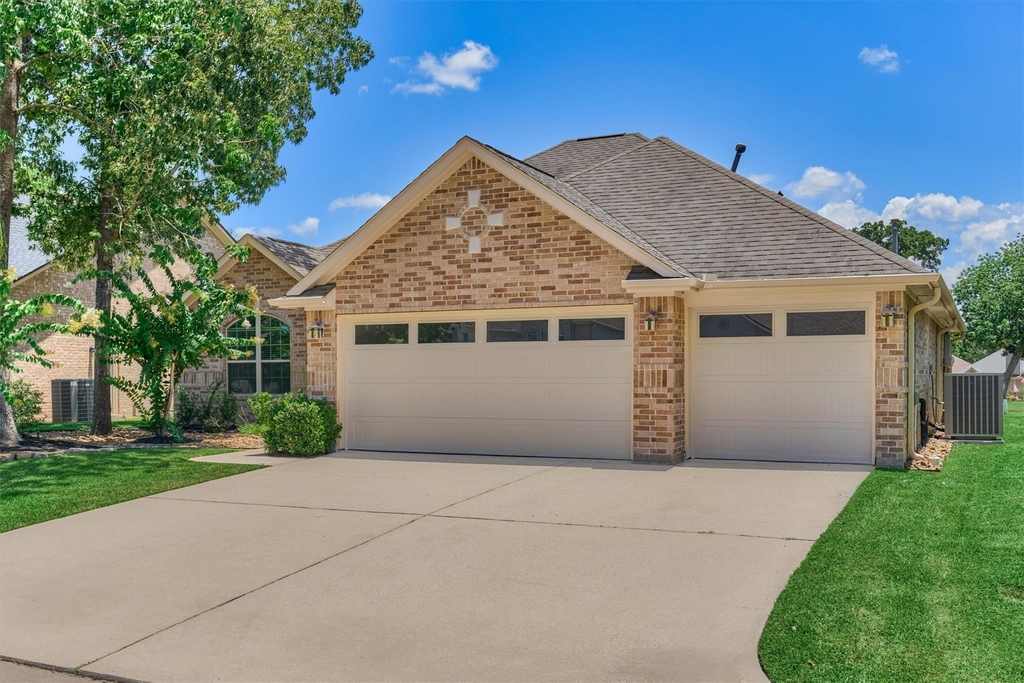 13511 Summer Hill Drive - Photo 1