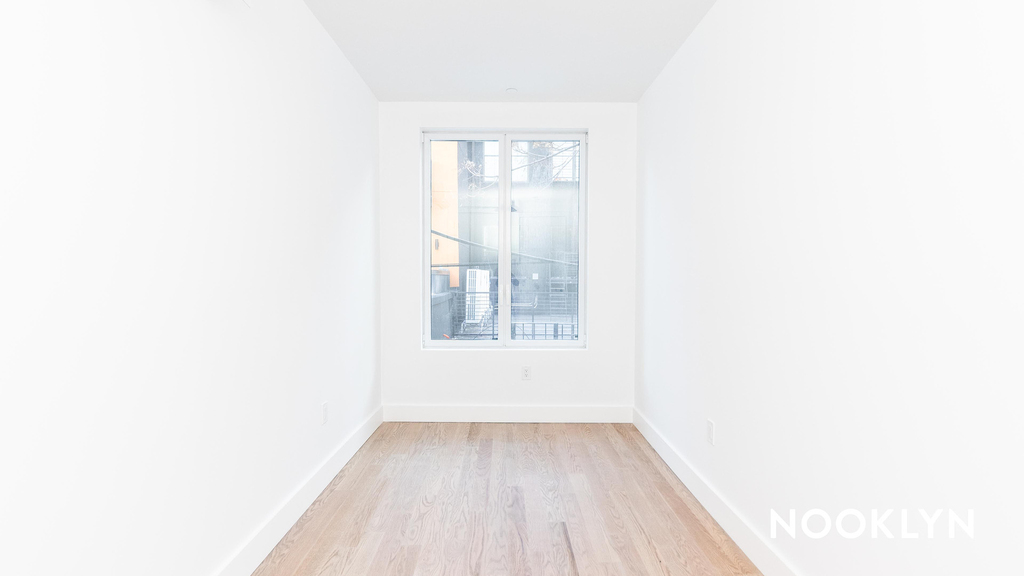 98 Moore Street - Photo 3