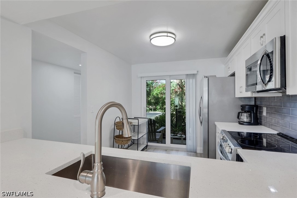 4001 Ice Castle Way - Photo 5