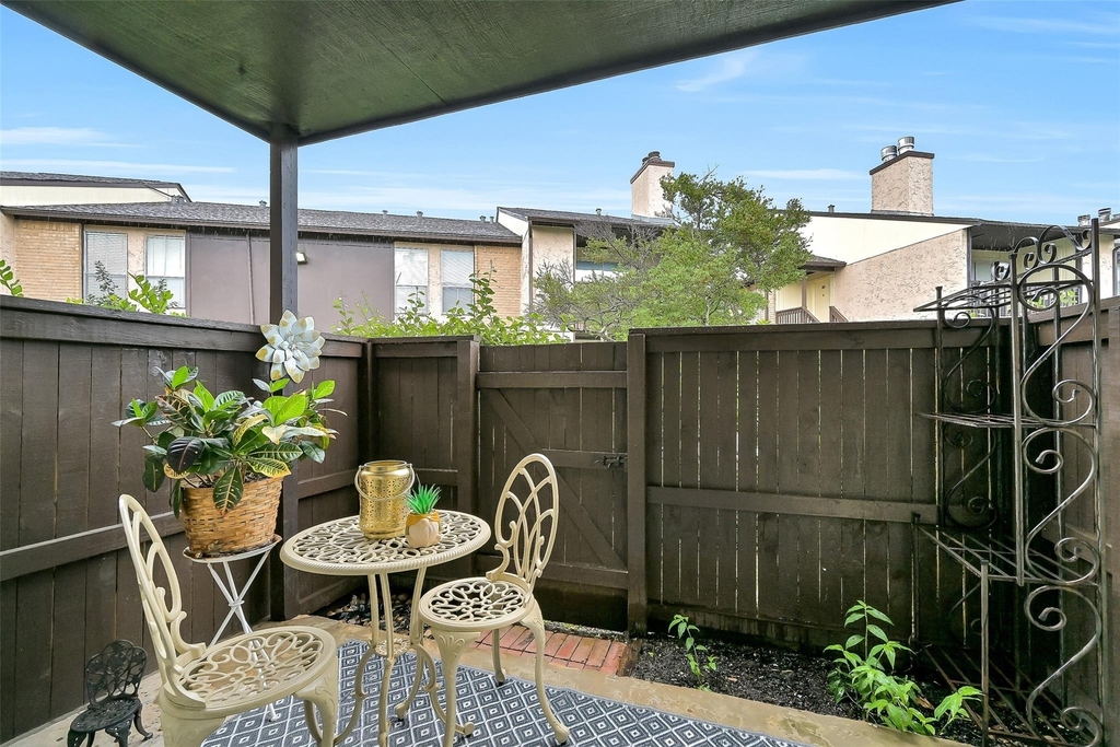 1500 Bay Area Boulevard - Photo 14