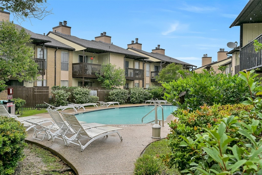 1500 Bay Area Boulevard - Photo 19